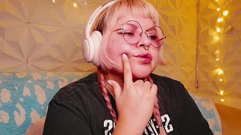 Gina George online show from 20, 5, 2026
