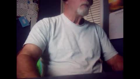 Snapshot of satyr64 chatting on 22, 9, 2025 satyr64 online show from 22, 9, 2025