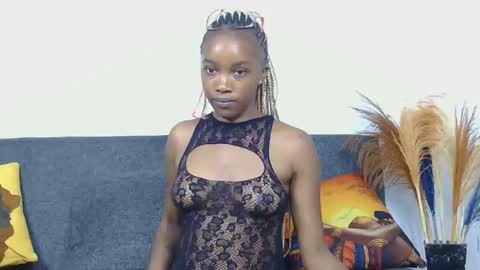 Snapshot of saucy_angels chatting on 4, 3, 2025 Saucy online show from 4, 3, 2025