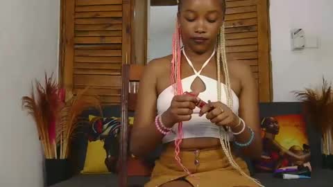 Snapshot of saucy_angels chatting on 6, 3, 2025 Saucy online show from 6, 3, 2025