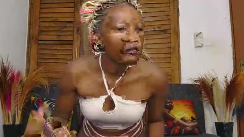 Snapshot of saucy_angels chatting on 8, 3, 2025 Saucy online show from 8, 3, 2025