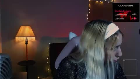 Snapshot of saucy_jenn1 chatting on 12, 1, 2025 I AM JENN  online show from 12, 1, 2025