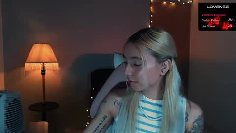 Snapshot of saucy_jenn1 chatting on 17, 1, 2025 I AM JENN  online show from 17, 1, 2025