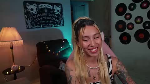 Snapshot of saucy_jenn1 chatting on 9, 3, 2025 I AM JENN  online show from 9, 3, 2025