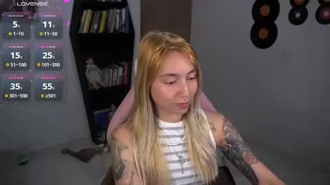 Snapshot of saucy_jenn1 chatting on 17, 9, 2025 I AM JENN  online show from 17, 9, 2025