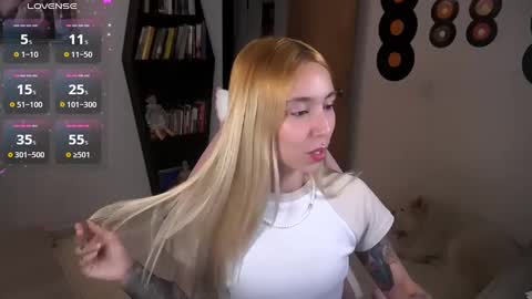 Snapshot of saucy_jenn1 chatting on 20, 9, 2025 I AM JENN  online show from 20, 9, 2025