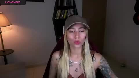 Snapshot of saucy_jenn1 chatting on 26, 10, 2025 I AM JENN  online show from 26, 10, 2025