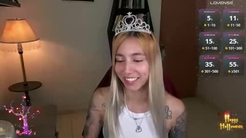 Snapshot of saucy_jenn1 chatting on 31, 10, 2025 I AM JENN  online show from 31, 10, 2025