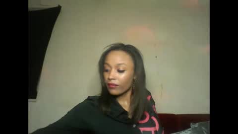 Snapshot of saucy_shanice chatting on 16, 9, 2025 Shaniiice online show from 16, 9, 2025