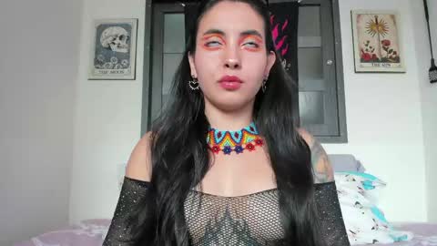 Snapshot of saucy_zaren chatting on 23, 4, 2026 Zaren online show from 23, 4, 2026