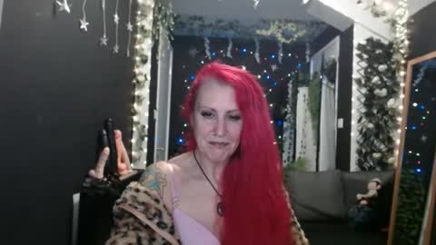 SaucySky online show from 6, 1, 2025