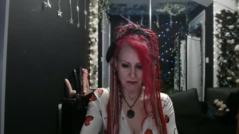 SaucySky online show from 23, 2, 2025