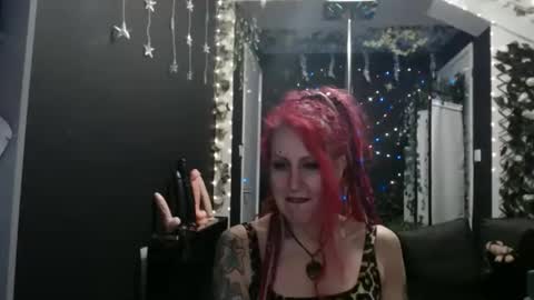 SaucySky online show from 27, 2, 2025