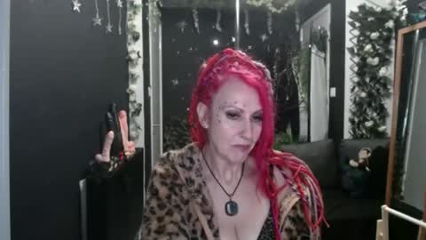 SaucySky online show from 14, 9, 2025