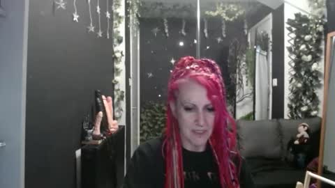 SaucySky online show from 28, 9, 2025