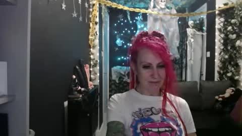 SaucySky online show from 21, 10, 2025