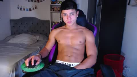 Snapshot of saulomiralles chatting on 23, 3, 2026 Saulo online show from 23, 3, 2026