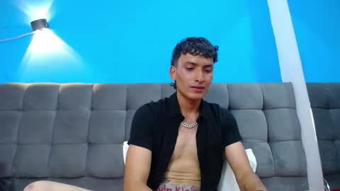 Snapshot of savagelover_ chatting on 17, 10, 2025 SavageLover online show from 17, 10, 2025