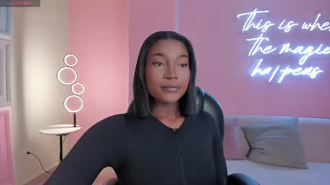 S a v a n n a h  online show from 19, 6, 2026