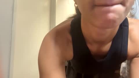 savannahtakethisbanana online show from 5, 11, 2025