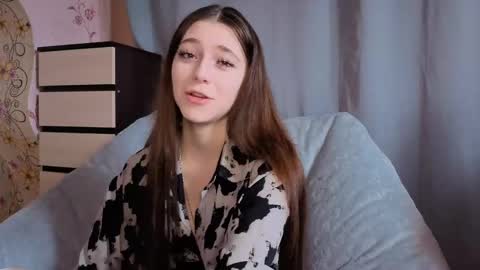 Snapshot of savannasotos chatting on 16, 4, 2026 Sophie online show from 16, 4, 2026