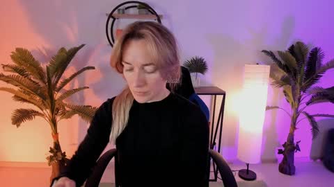 save the qween online show from 1, 2, 2025