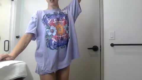 Snapshot of savvysavage6973 chatting on 16, 12, 2025 SavvySavage online show from 16, 12, 2025