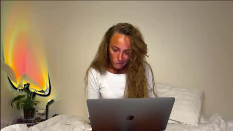 say_loveyou online show from 16, 9, 2025