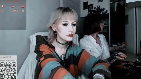 pronoun she. name Mary. age 21. online show from 15, 9, 2025