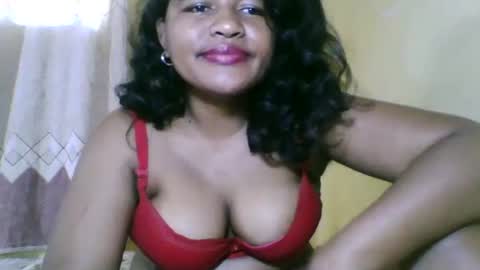 Snapshot of saylla1 chatting on 3, 11, 2025 saylla1 online show from 3, 11, 2025