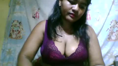 Snapshot of saylla1 chatting on 4, 11, 2025 saylla1 online show from 4, 11, 2025