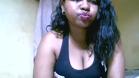 Snapshot of saylla1 chatting on 15, 11, 2025 saylla1 online show from 15, 11, 2025