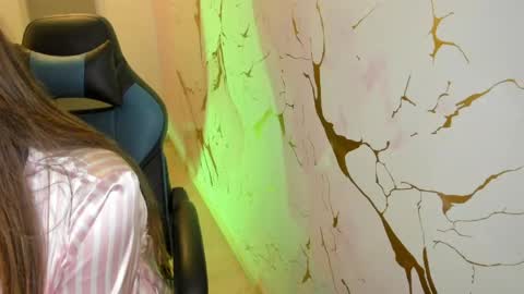 Snapshot of scarbadgirl_ chatting on 24, 4, 2026 scarbadgirl_ online show from 24, 4, 2026