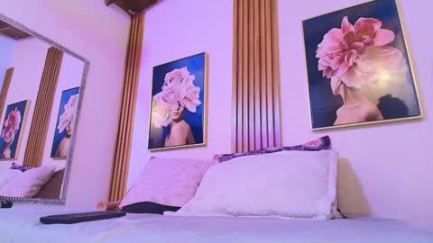 Scarleet  online show from 4, 1, 2025