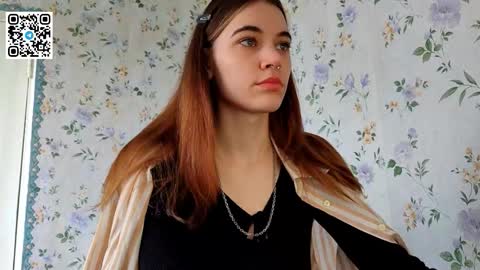 Snapshot of scarlet1flowers chatting on 6, 10, 2025 Kira online show from 6, 10, 2025