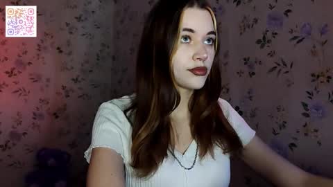 Snapshot of scarlet1flowers chatting on 12, 11, 2025 Kira online show from 12, 11, 2025