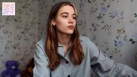 Snapshot of scarlet1flowers chatting on 16, 11, 2025 Kira online show from 16, 11, 2025