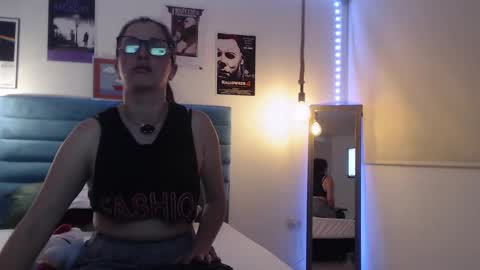 Snapshot of scarlet2025 chatting on 17, 10, 2025 Scarlet online show from 17, 10, 2025