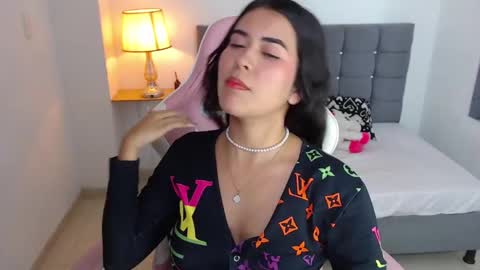 Snapshot of scarlet_dream10 chatting on 15, 1, 2025 scarlet_dream10 online show from 15, 1, 2025