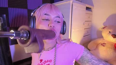 Snapshot of scarlet_gold chatting on 11, 12, 2024 scarlet_gold online show from 11, 12, 2024