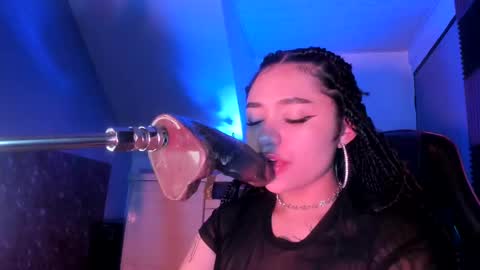 Snapshot of scarlet_gold chatting on 24, 2, 2025 scarlet_gold online show from 24, 2, 2025