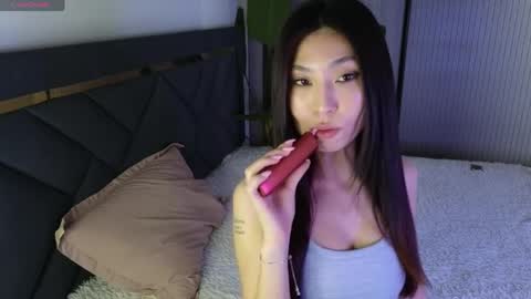 scarlet_ice online show from 19, 5, 2026