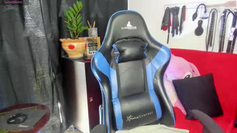 scarlet taylor kennedy online show from 17, 2, 2025