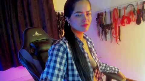 scarlet taylor kennedy online show from 2, 10, 2025