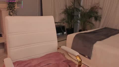 Snapshot of scarlet_miller_1 chatting on 30, 9, 2025  Celeste online show from 30, 9, 2025