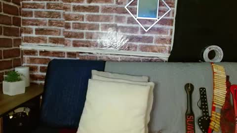 Scarlet online show from 7, 2, 2026