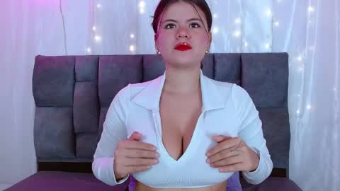 scarlet_sexy12 online show from 22, 4, 2026