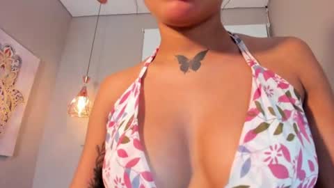 Snapshot of scarlet_vixen_ chatting on 1, 7, 2026 scarlet_vixen_ online show from 1, 7, 2026