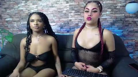 Snapshot of scarletandroxanecs chatting on 26, 4, 2026 scarlet and roxane online show from 26, 4, 2026