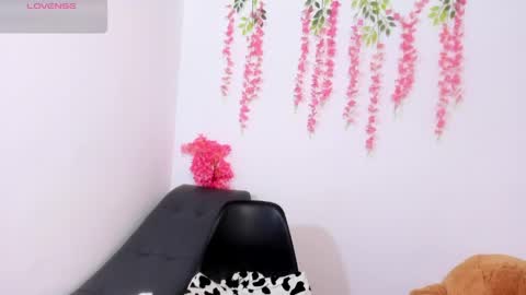 Scarlet online show from 9, 5, 2026